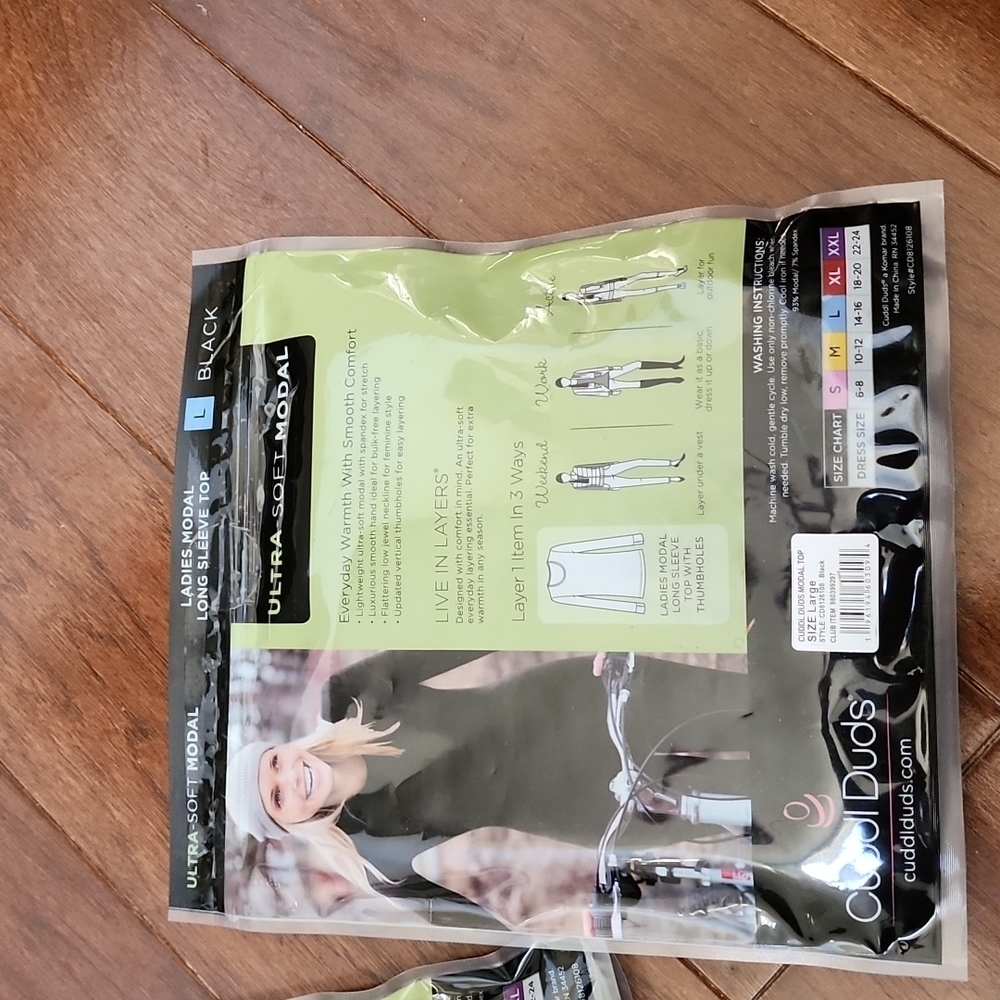 Cuddle Duds ladies modal long sleeve top, with thumb holes. Brand new with tags. - Picture 6 of 6